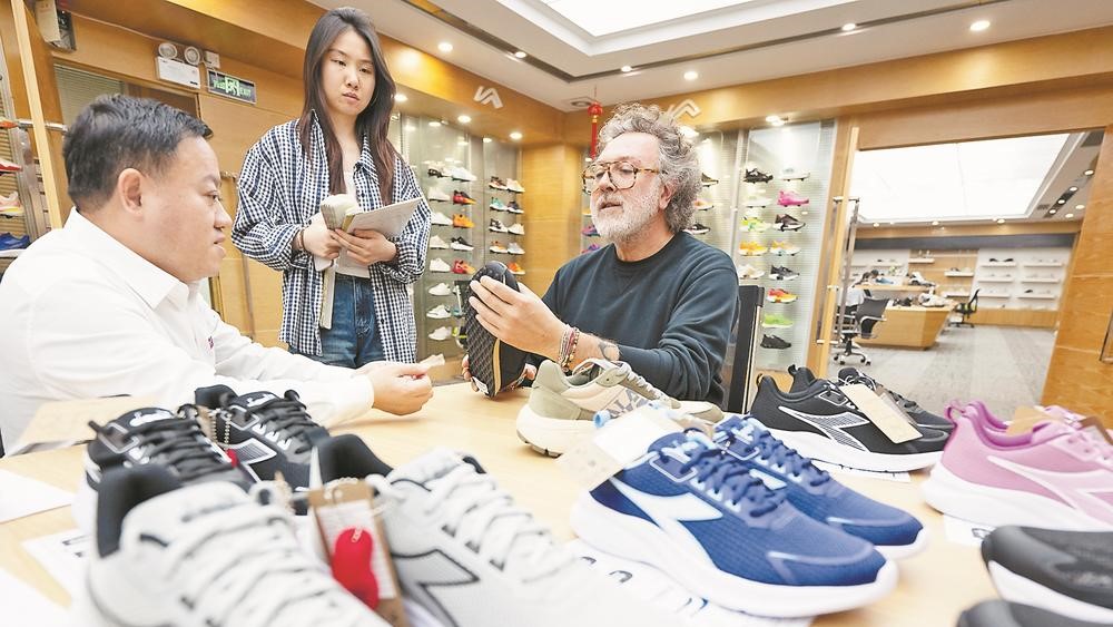 抱团出海，打造高端外贸产品线