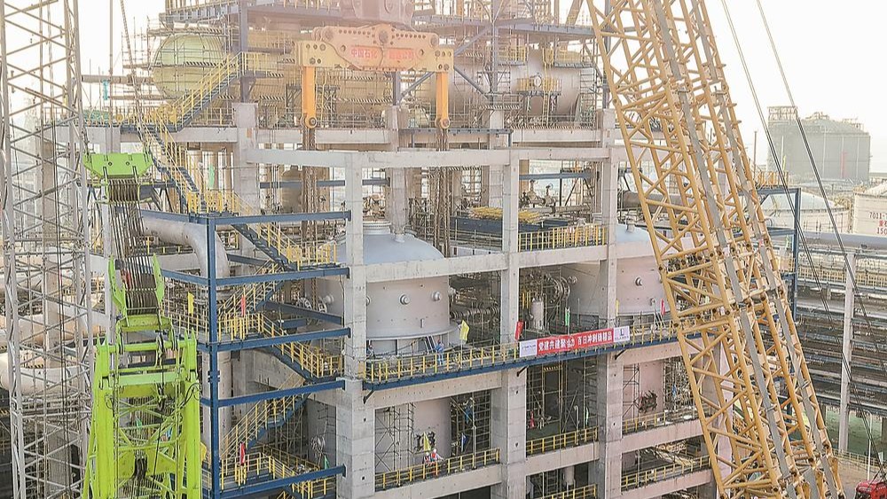 中沙古雷乙烯项目所有大型设备吊装完成