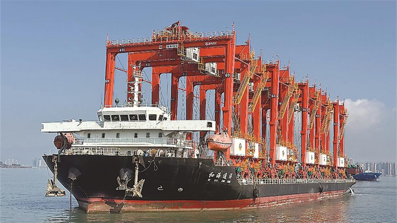 新一代远控龙门吊将正式投入运营