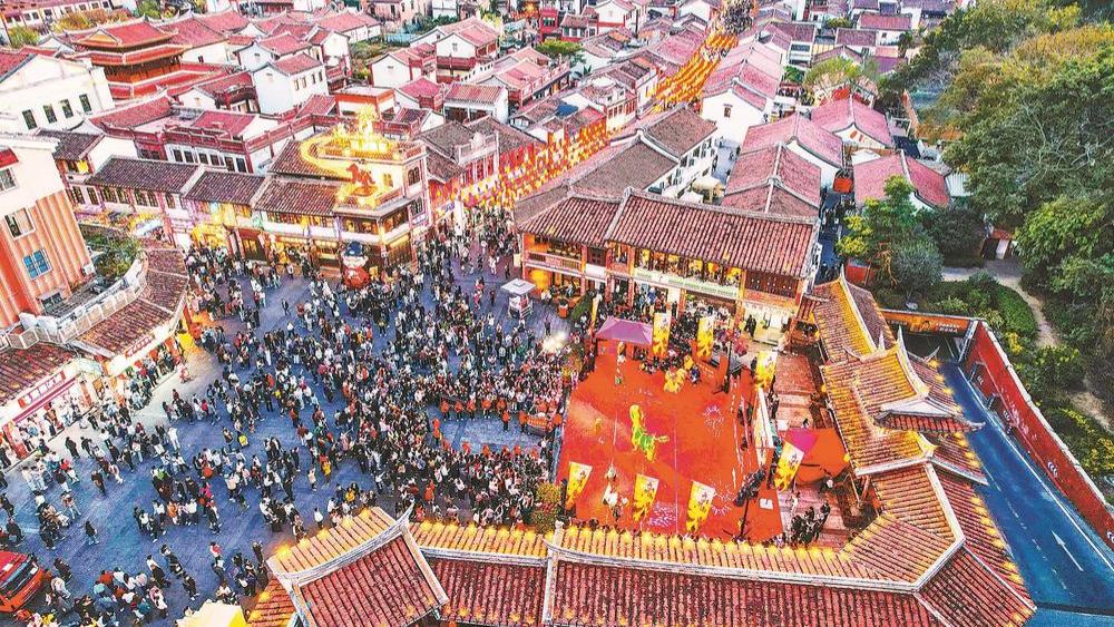 漳州古城游人如织