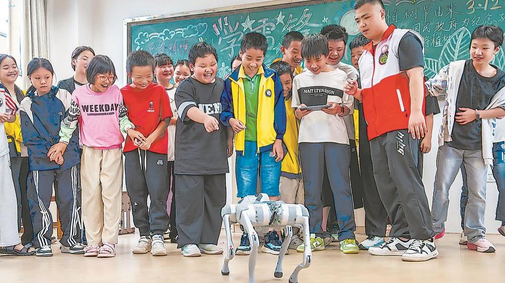 欢声笑语中点亮科学梦想